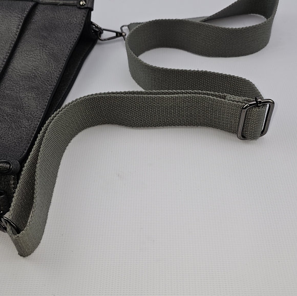 Jen & Co Posie Crossbody Bag Medium Charcoal - Picture 10 of 10